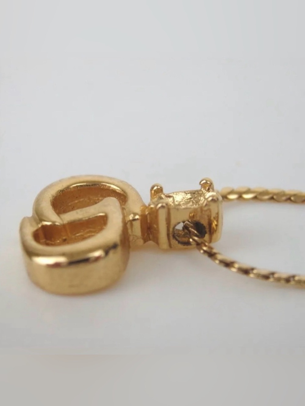 Christian Dior Signature Logo Necklace- 15β-17β π₯π€© - Picture 12 of 17